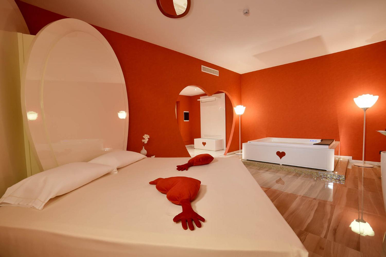 Bedroom 8