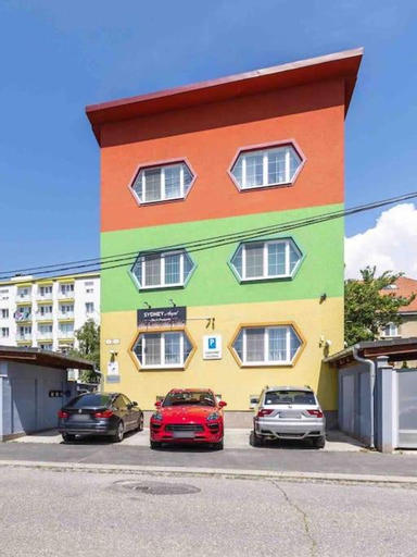 Modern & cozy apartment near hockey & football arena, Bratislava II