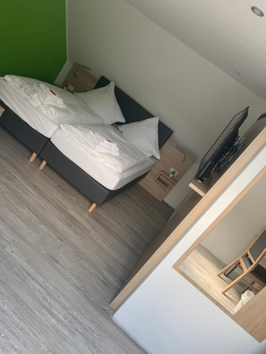 Bedroom 2, Hotel Unter den Linden, Märkischer Kreis