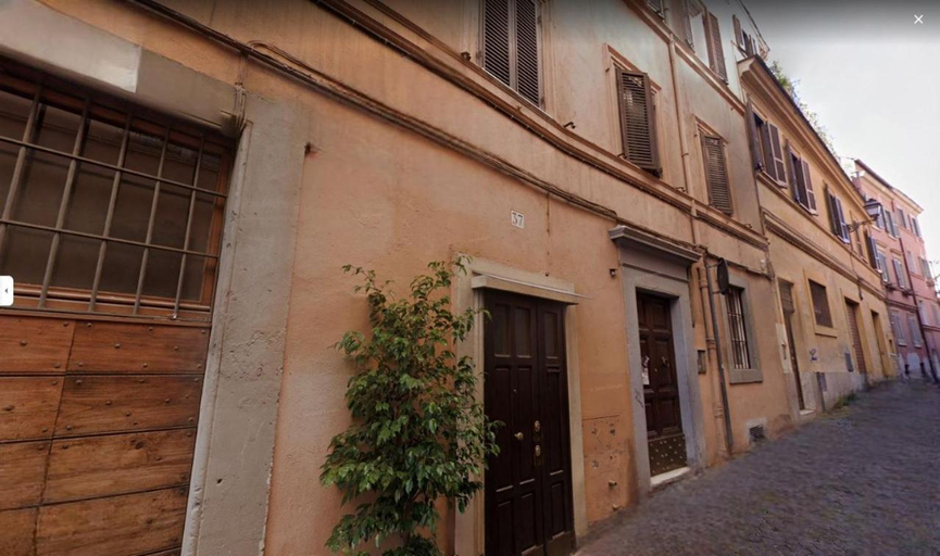 Others 2, Entire Building with 4 Apartments near the Colosseum, Roma