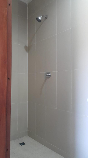 Bathroom 3, The Yogasari Sanur, Denpasar