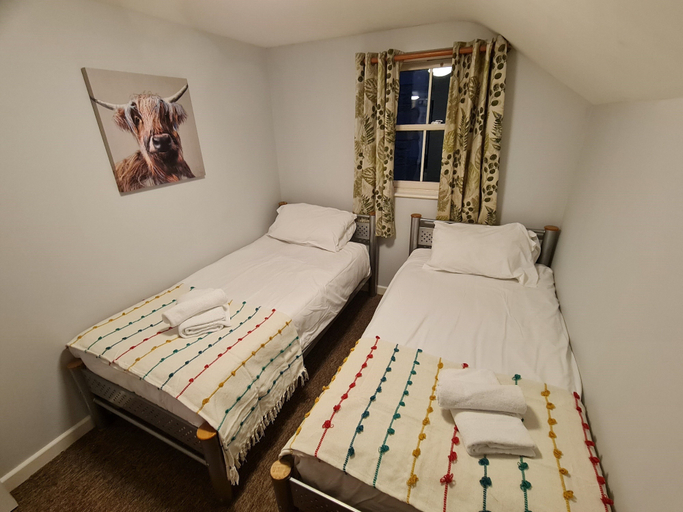 Bedroom 2, The Riverside Inn, Gloucestershire