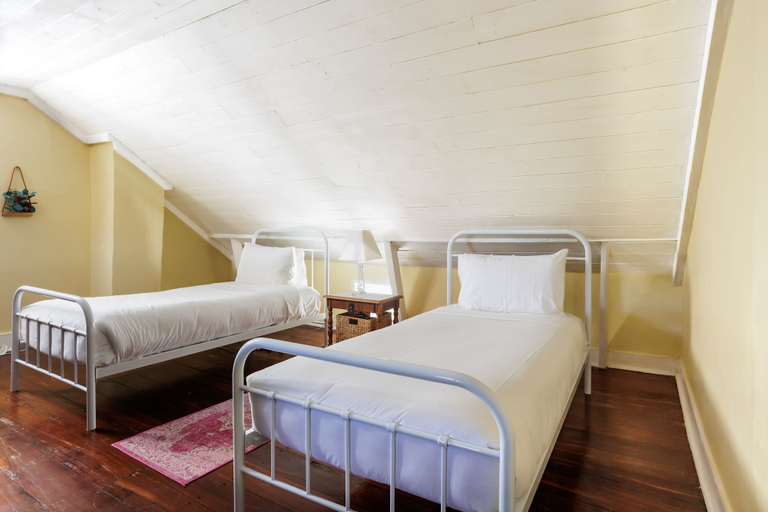 Bedroom 3, Wollaston House by the BnB Collection, Albany