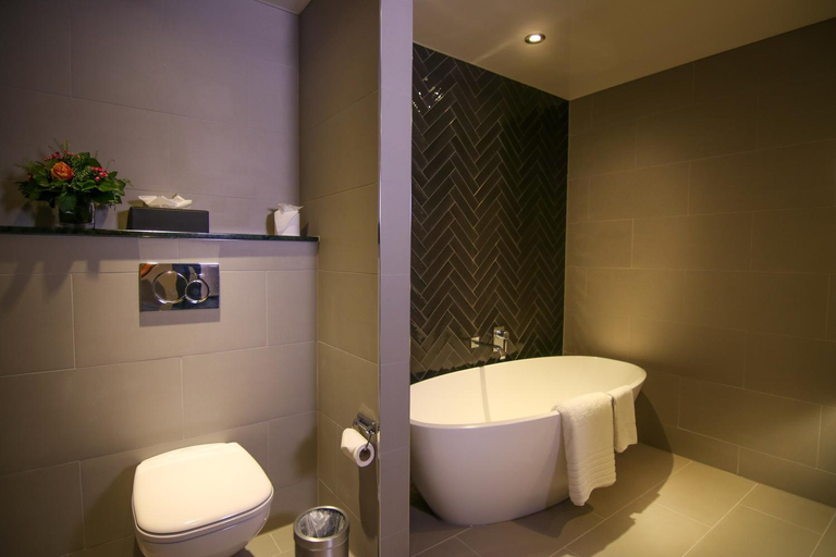 Bathroom 4, The Alex, Dublin