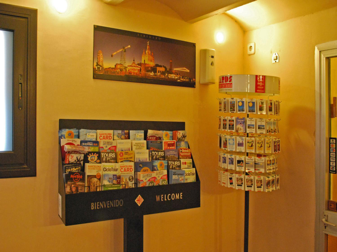 Food & Drinks 5, Hostal Radio, Barcelona