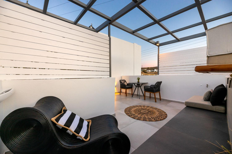 Others 5, Parion Opus - Adults Only, South Aegean