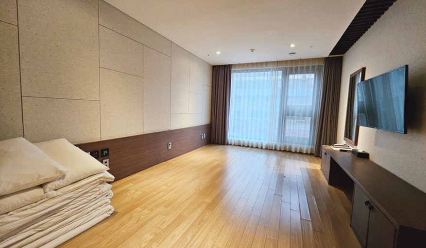 Others 3, Air City Hotel Corp, Jeju