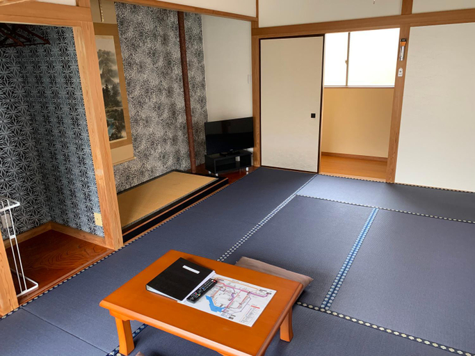 Bedroom 4, Onsen & Garden -Asante Inn-, Hakone