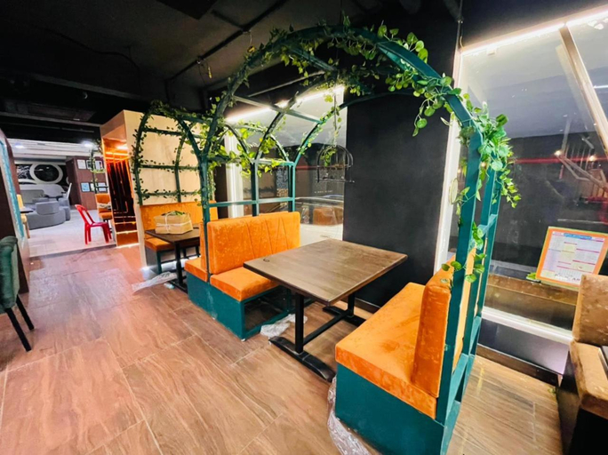 Food & Drinks 5, Lee Benz - Ark Hotel, Thanjavur
