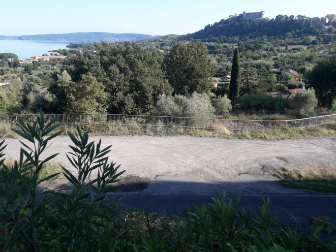 Others 4, La Cerasa - vista Lago di Bracciano e giardino privato, Roma