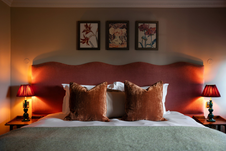Bedroom 2, The Bedford Arms, Buckinghamshire