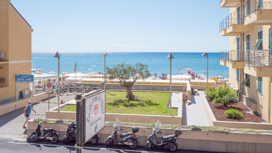 Others 4, Babyaccommodation Family Experience II, Savona