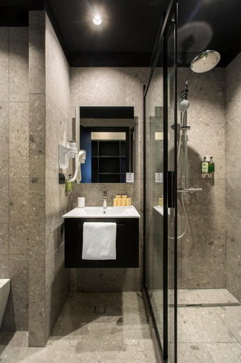 Bathroom 5, Marco Polo, Dusheti