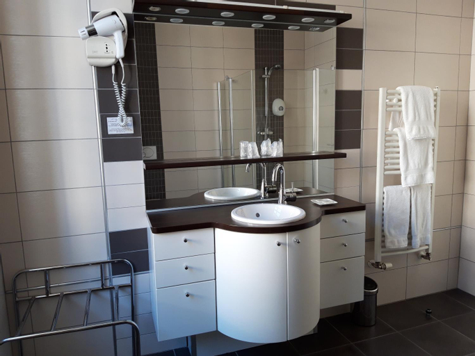 Bathroom 6