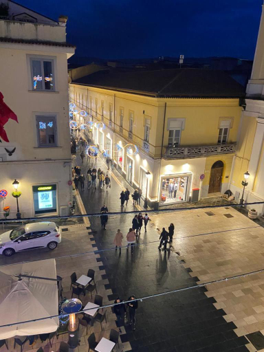Others 5, B&B A due passi, Caserta
