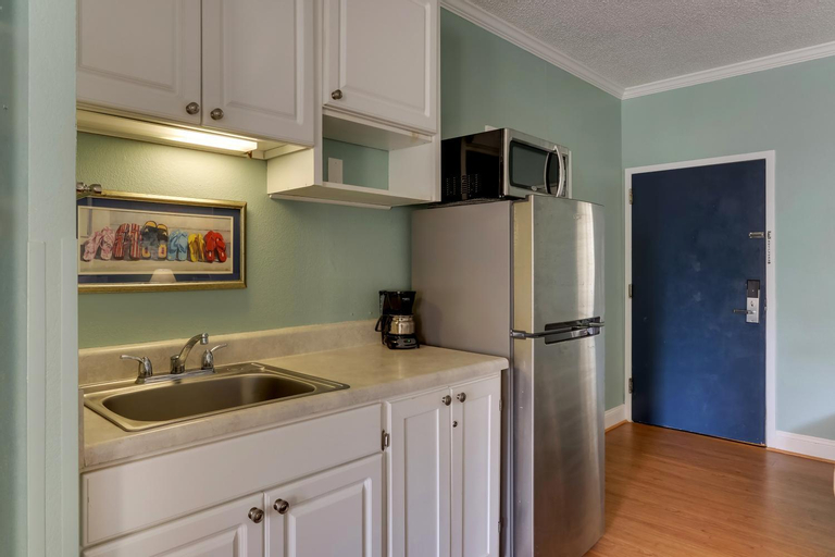Palm Suites, Carteret