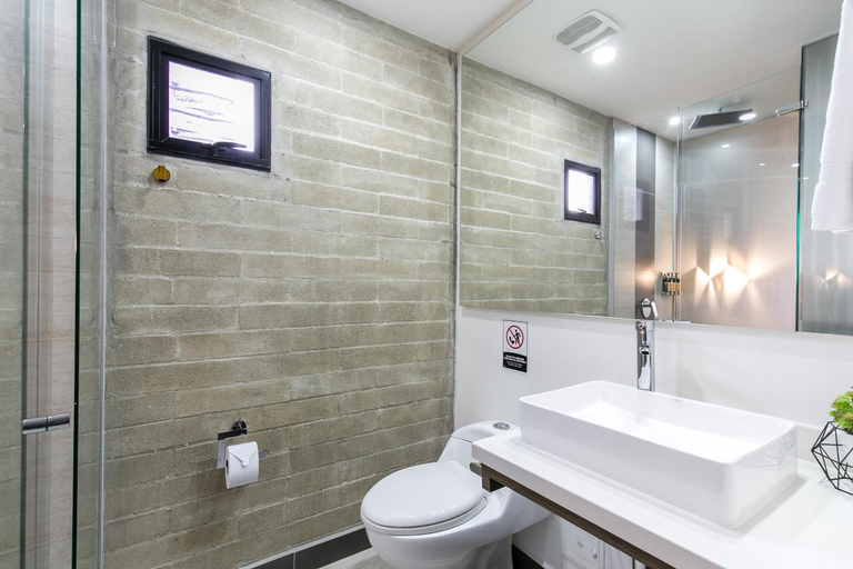Bathroom 3, Epic Boutique Hotel, Medellín