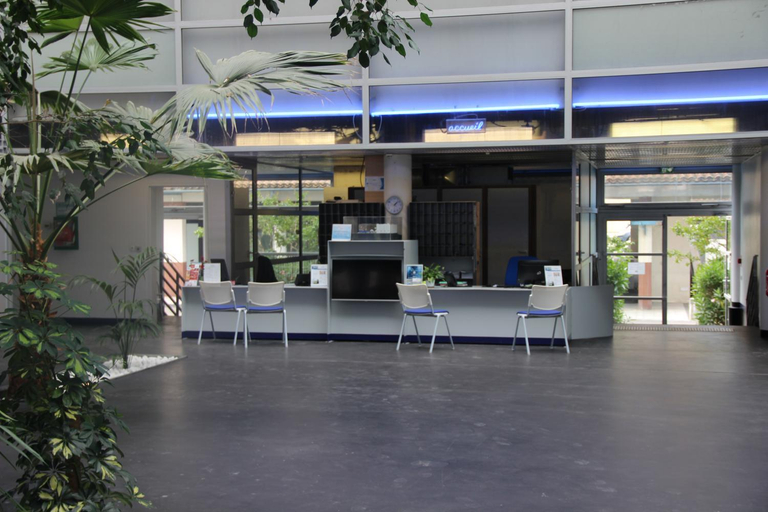 Public Area 3, Les Thermes, Landes