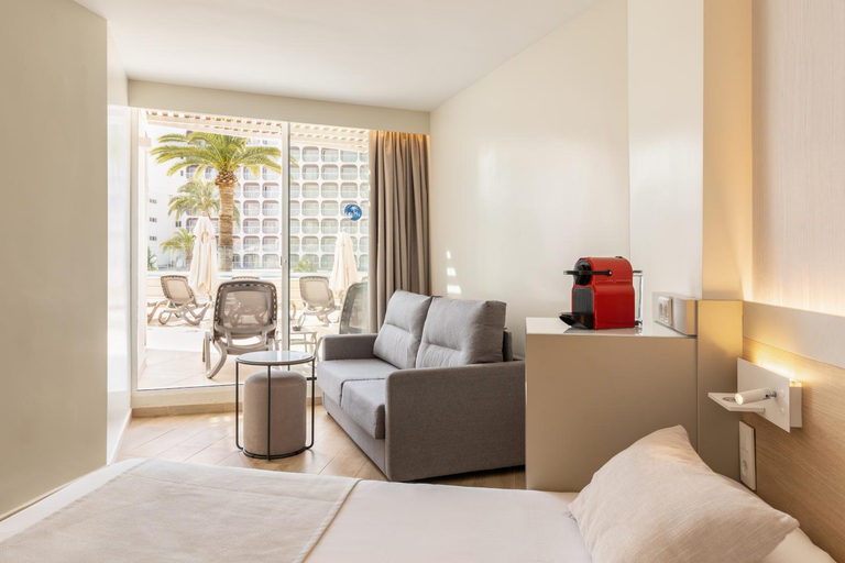 Bedroom 3, Hotel Samos, Baleares
