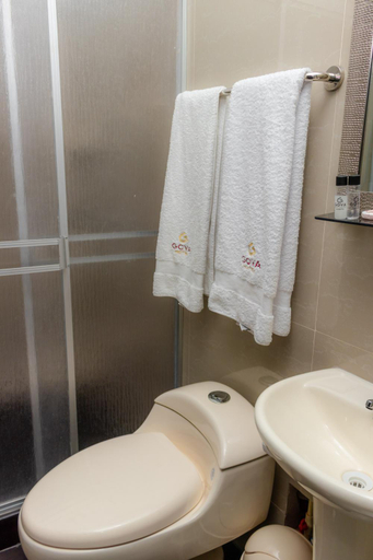Bathroom 2, GOYA HOTEL, Jaén