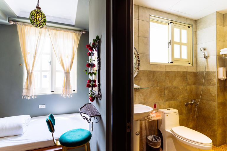 Bathroom 4, ShaKar Homestay, Hualien