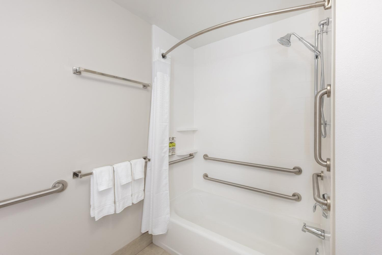 Bathroom 9