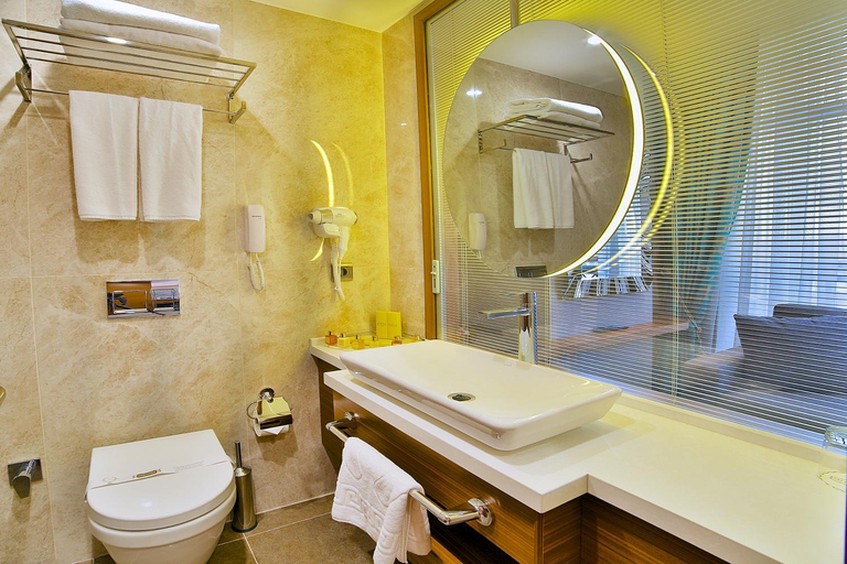 Bathroom 4, Momento Hotel Golden Horn, Beyoğlu