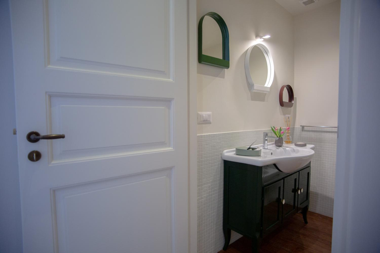 Bathroom 3, Suite35, Catania