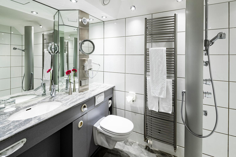 Bathroom 5, Hotel Roth am Strande, Nordfriesland