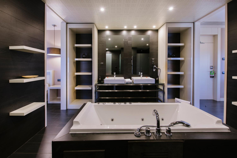Bathroom 2, Rafaelhoteles Forum Alcala, Madrid