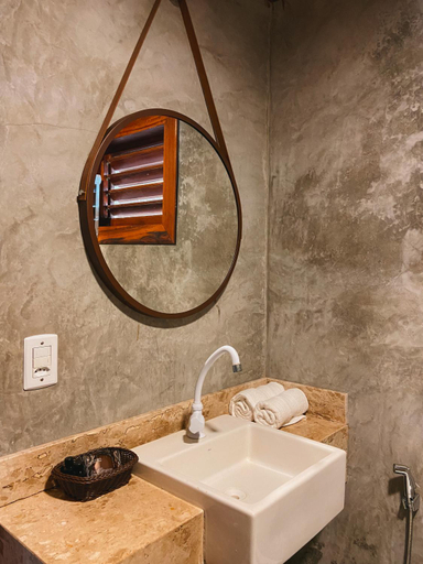 Bathroom 4, Velho Chico, Amontada