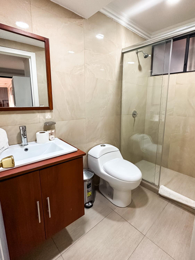 Bathroom 5, Grand Hotel Santa Ana, Cuenca