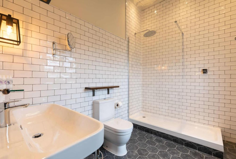 Bathroom 4, The Park Hotel, London