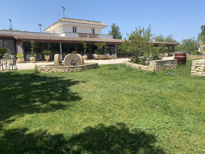 Exterior & Views 2, Tenuta Giannini, Bari