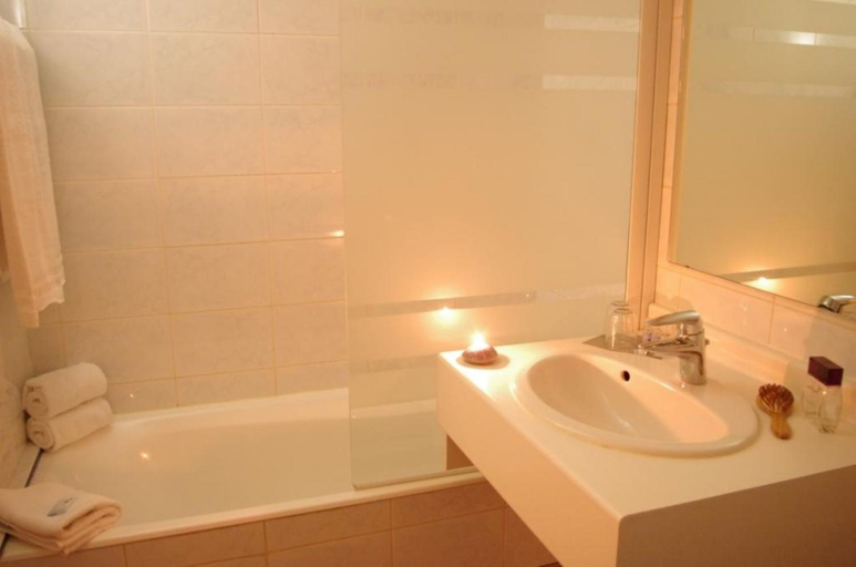 Bathroom 2, Les Baladines Residence Tourisme, Haute-Savoie