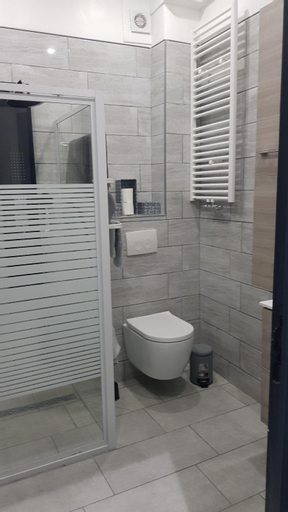 Bathroom 29