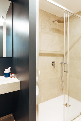 Bathroom 3, Yolk - Puglia Mia Apartments, Bari