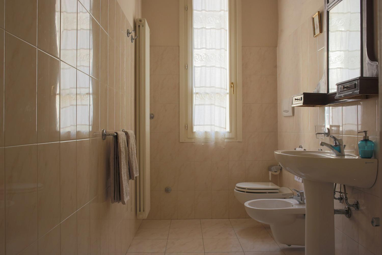Bathroom 4, B&B Palazzo Malaspina, Piacenza