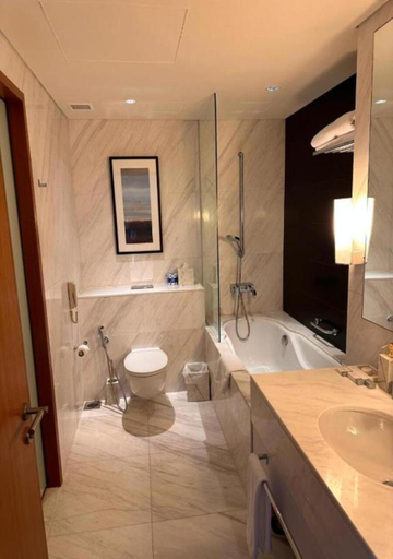 Bathroom 5, Fashion Avenue Dubai Mall, Dubai