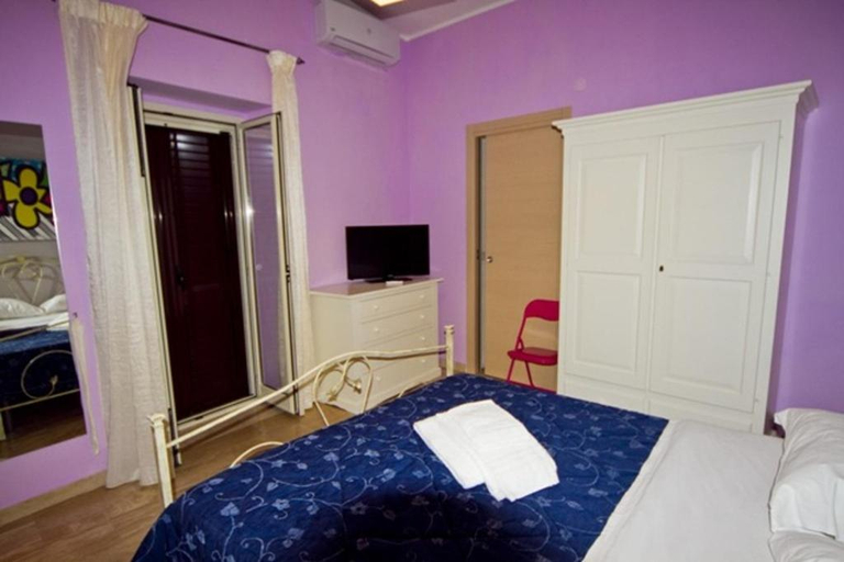 Bedroom 4, La Marinella, Cosenza