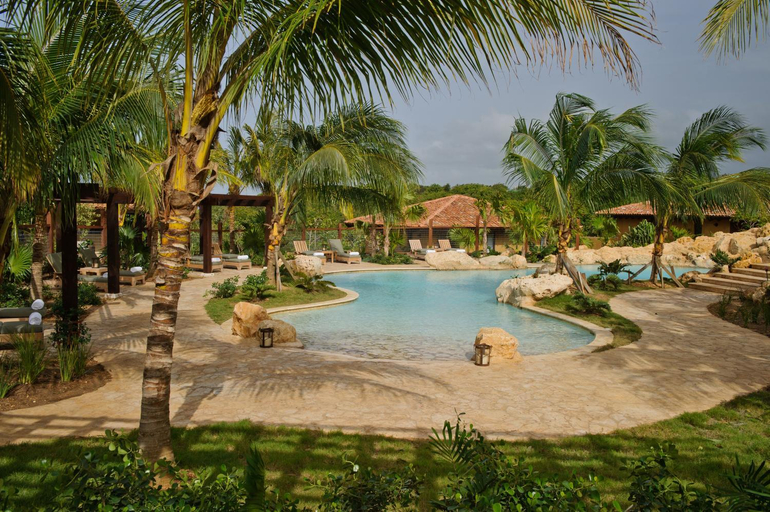 Sport & Beauty 2, Royal Isabela
