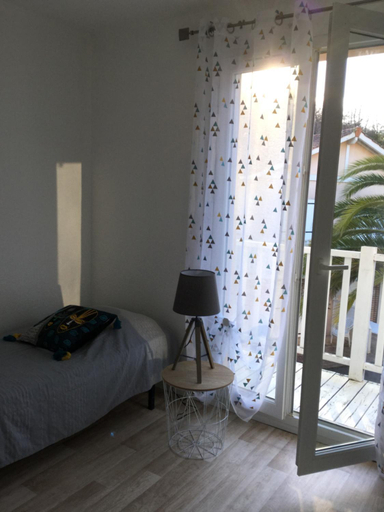 Others 4, ANGLET- BIARRITZ T3 dans residence avec piscine, Pyrénées-Atlantiques