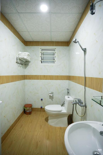 Bathroom, LYS HOTEL, Buon Ma Thuot