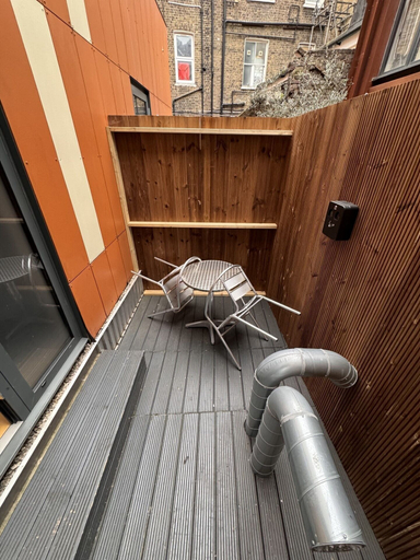 Others 5, Room Home Stay, London