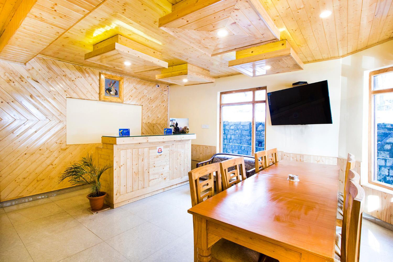 Public Area 2, FabHotel Shami Inn, Kullu