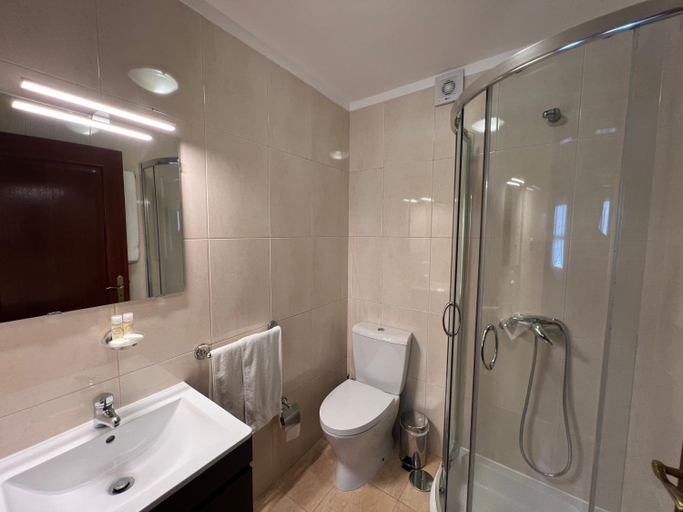 Bathroom 3, Quinta do Bárrio - Manor Guest House, Terras de Bouro