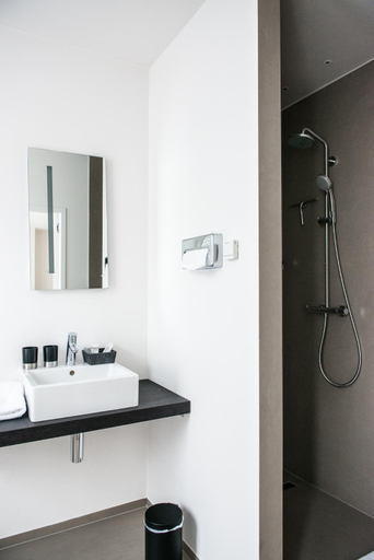Bathroom 3, Maison de la Paix, West-Vlaanderen
