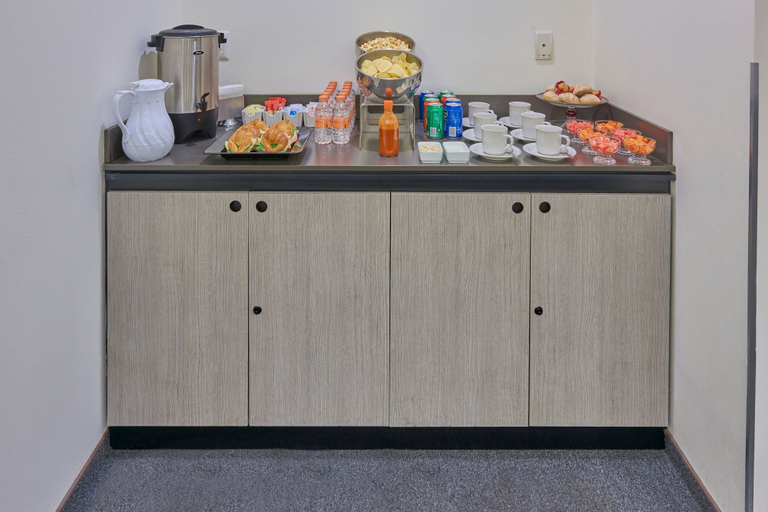 Food & Drinks 5, City Express Junior by Marriott Guadalajara Periférico Sur, Tlaquepaque