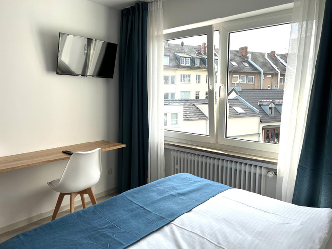 Bedroom 2, Hotel 83, Bonn