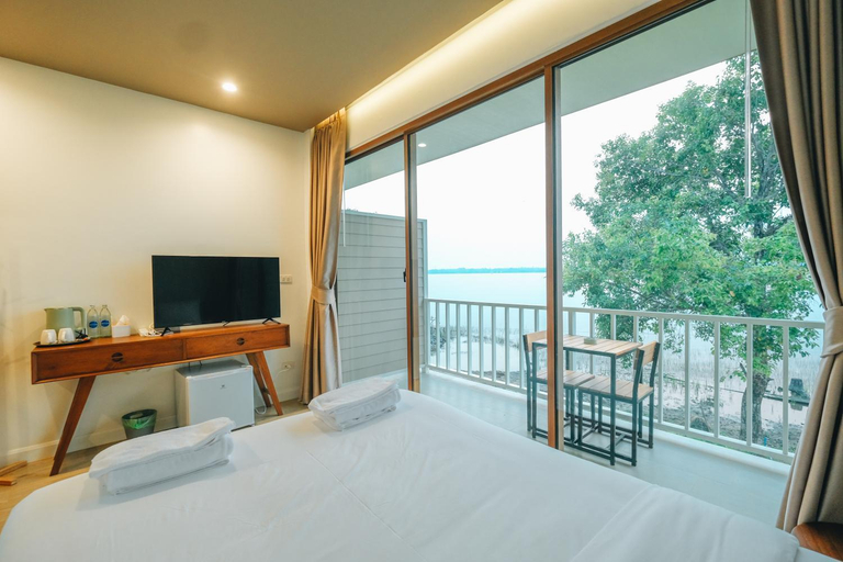 Bedroom 2, Lake House Naka Cave, Bung Khong Long